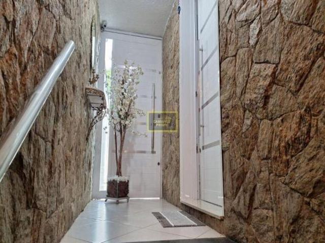 Casa Com 03 Dormitórios Para Venda Na Vila Albertina