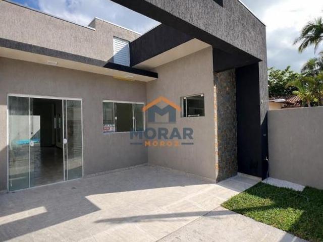 Casa com 03 dormitórios Quadra mar em Ipanema