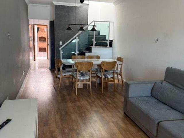 Casa com 03 quartos na Vila Granada!