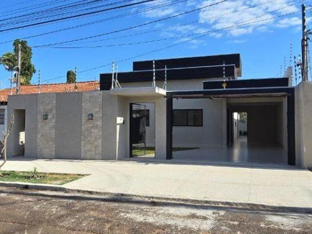 Casa com 03 Suítes no JD Panamá