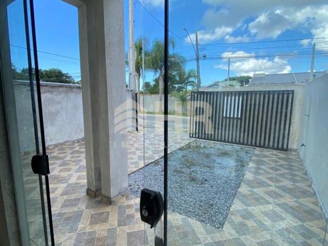 Casa com 02 dormitórios e 01 vaga de garagem Balne