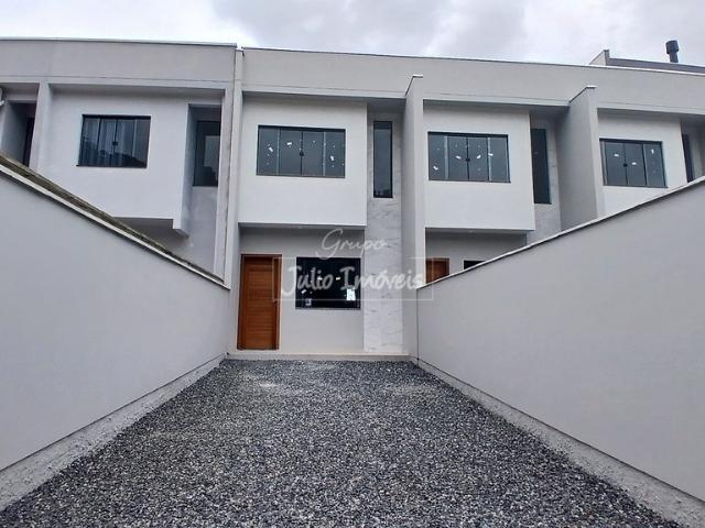 Casa com 02 Dormitórios no Rio Branco