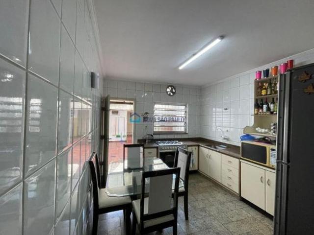 Casa com 02 quartos na região do Jabaquara
