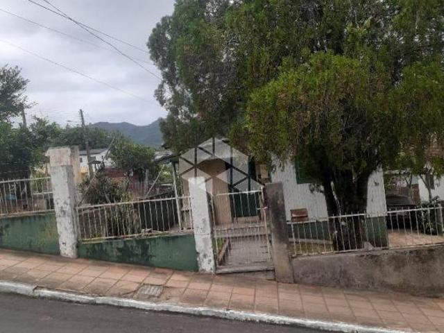 Casa com 02 quartos à venda no bairro Nossa Senhora Das Dores em Santa Maria
