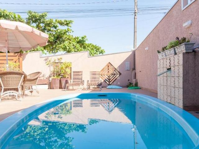 Casa com 04 dormitórios sendo 03 suítes e 03 vagas