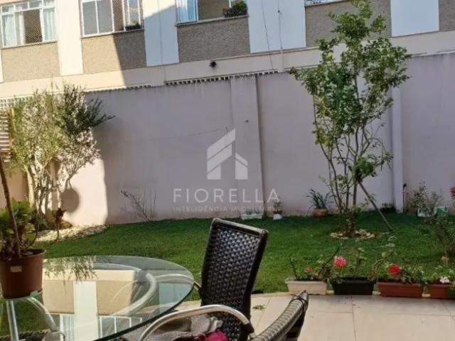 Casa com 04 dormitórios, sendo 02 suítes no bairro Trindade Florianópolis/SC