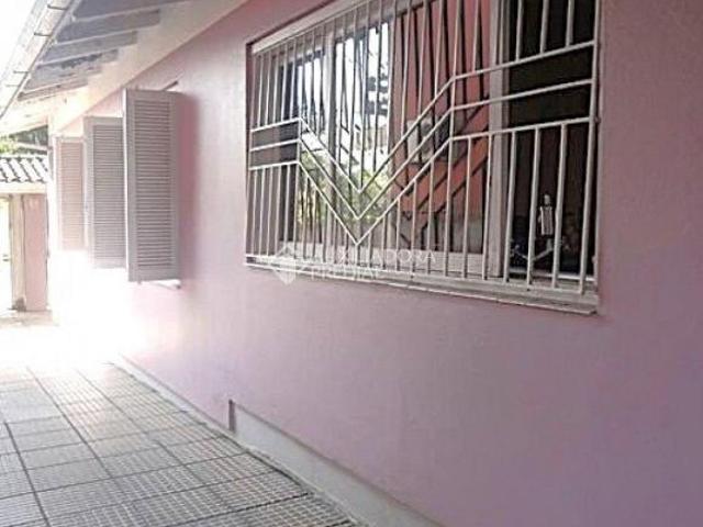 casa com 04 quartos duas suítes no bairro Jardim Mauá em Novo Hamburgo