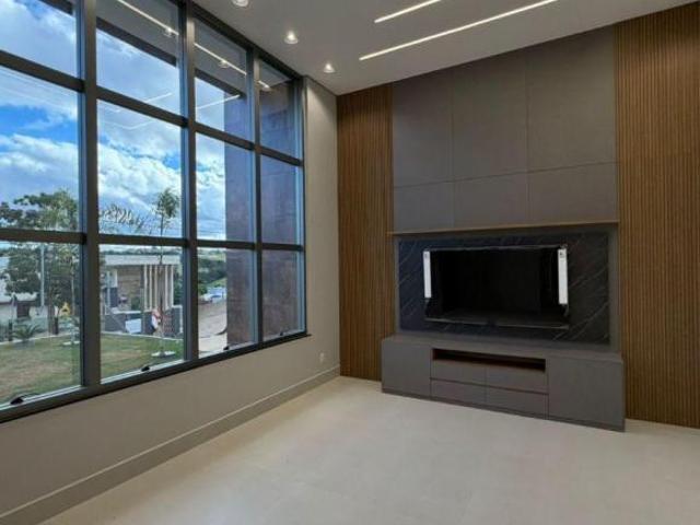 Casa com 1000 m² terreno, 4 quartos à venda, Condomínio Sonho Verde