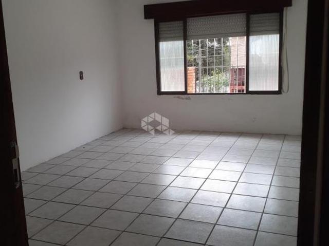 Casa com 100 m² e 4 quartos à venda no bairro Glória