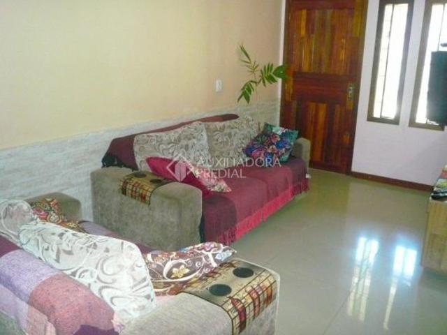 Casa COM 102m2 no bairro Sarandi