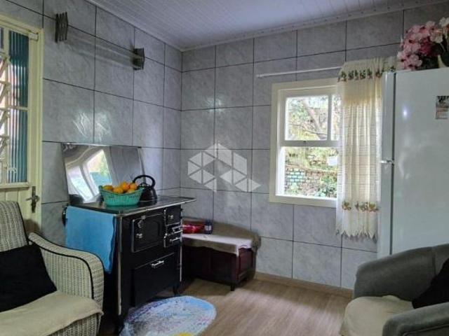 Casa com 105m2 localizada no Bairro Primeiro De Maio em Farroupilha RS