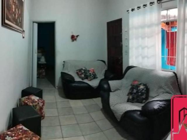 Casa com 108m², 2 quartos, quintal, 2 vagas, á venda no Alves Dias São Bernardo do Campo/SP
