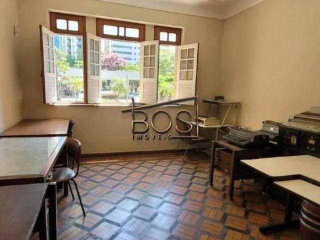 Casa com 10 quartos à venda em Belo Horizonte, no bairro Centro