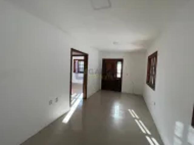 Casa com 120m², 2 dormitórios, 2 vagas no bairro Sarandi em Porto Alegre