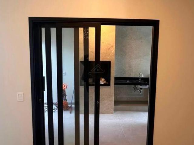 Casa com 130m², 3 dormitórios e área gourmet no Bairro Copacabana