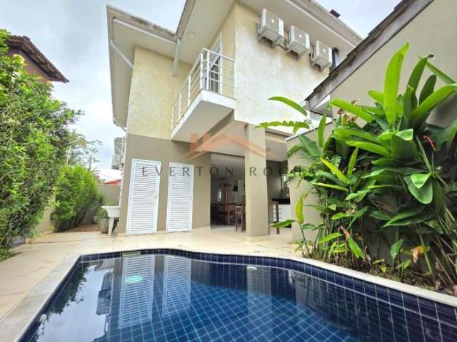 Casa com 150m² com 3 suítes e piscina privativa à venda em Juquehy