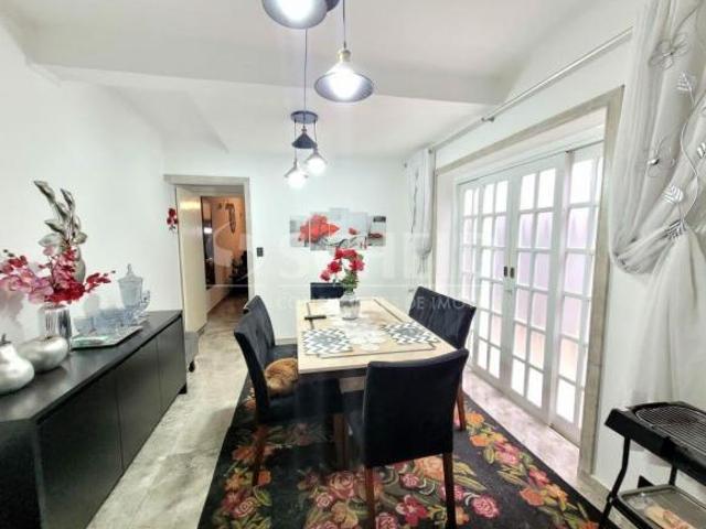 Casa com 160m² 2 quartos sendo 1 suíte e 2 vagas à venda no Campo Grande