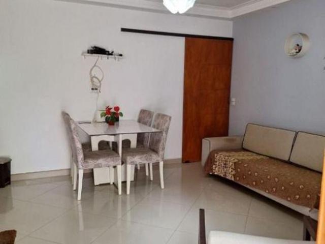 Casa com 180 m² e 3 quartos à venda em BUTANTÃ