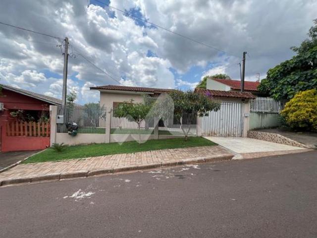 Casa com 182,40 m e 360,00 m de terreno, localizada no Jardim Bressan