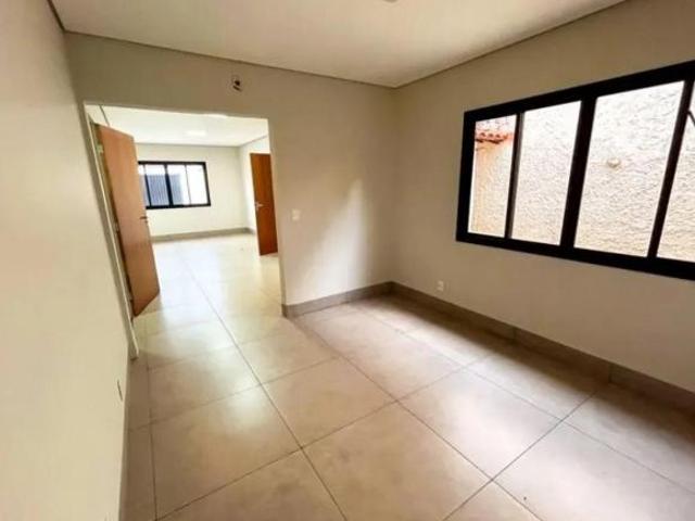 Casa com 190 m² e 3 quartos à venda em Vila Oliveira