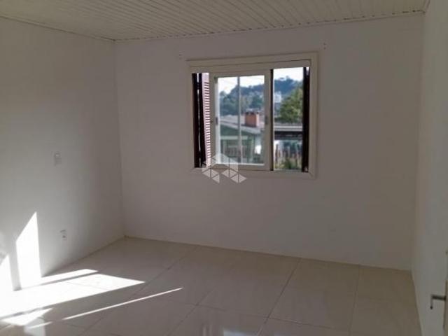 casa com 1 dormitório, localizada no bairro Piratini, Gramado RS