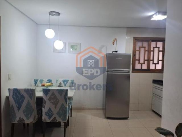 Casa com 1 dormitório mais suíte na edicula, 2 vagas cobertas, reformada, em.