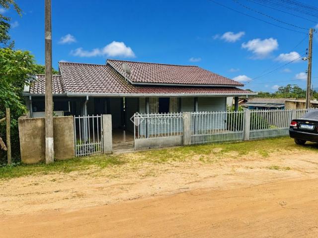 Casa com 1 quarto e 90m² para alugar em Arroio, Imbituba