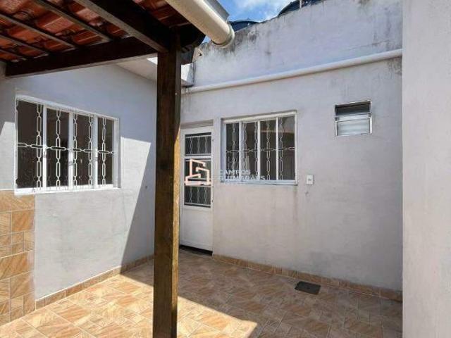 Casa com 1 quarto para alugar no bairro Glória, 40m²