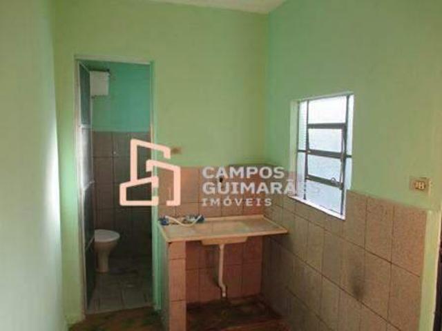 Casa com 1 quarto para alugar no bairro Glória, 40m²