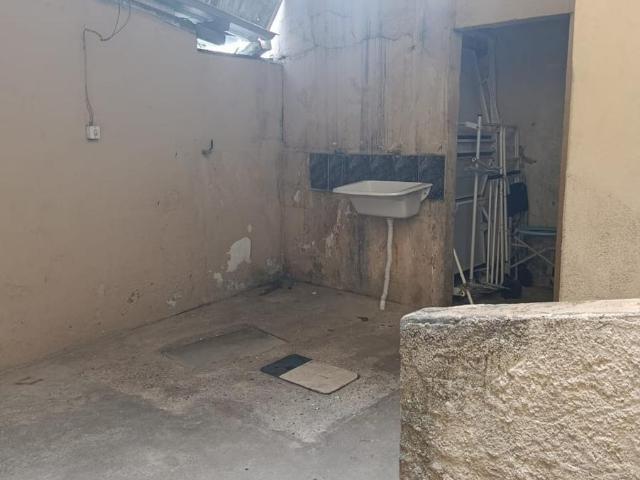 Casa com 1 quarto para alugar no bairro Glória, 75m²