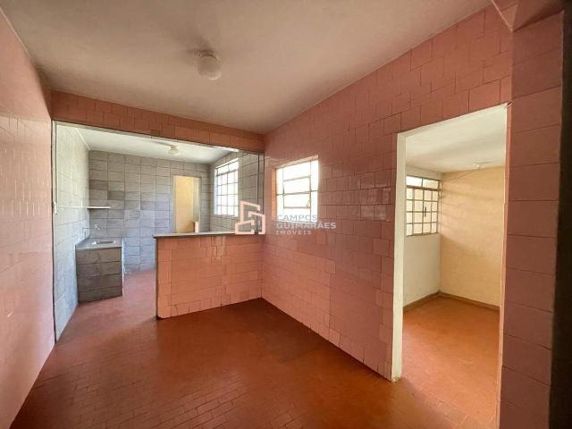 Casa com 1 quarto para alugar no bairro Jardim Inconfidência, 50m²