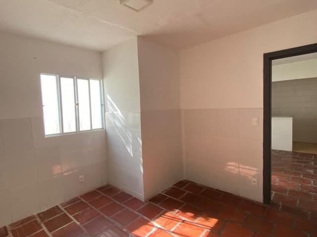 Casa com 1 quarto para alugar no bairro Nova Granada em Belo Horizonte