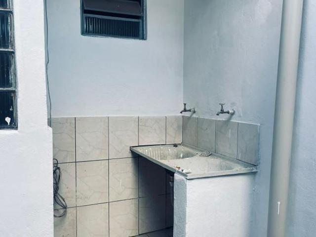Casa com 1 quarto para alugar no bairro Providência, 30m²