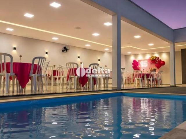 Casa com 1 quartos sendo 1 suíte disponível para venda no bairro Tubalina em Uberlândia MG