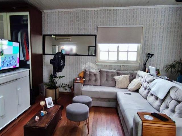 Casa com 219 m² e 2 quartos à venda no Partenon