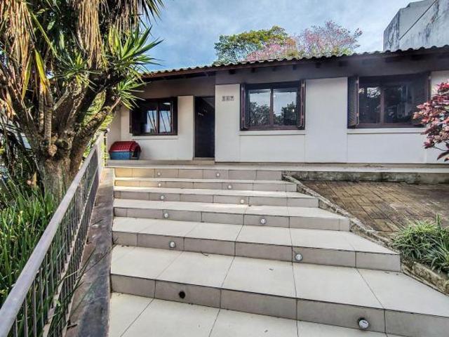 Casa com 270m² privativo Vila Assunção