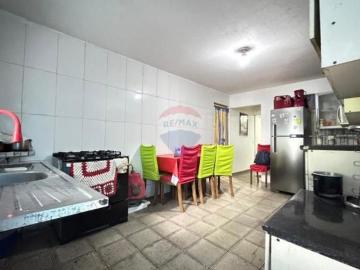 Casa com 2 Moradias e 4 Dormitórios no Jardim Santa Adélia – Ideal para Família Grande