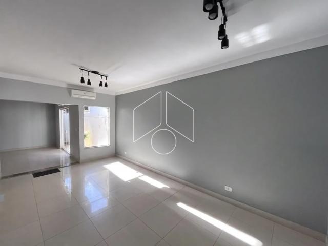 Casa com 2 Banheiros e 2 Vagas no Fragata, Marília