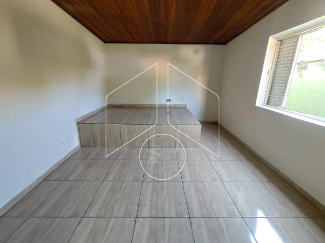 Casa com 2 Banheiros e 2 Vagas na Garagem no Bairro Cascata, Marília