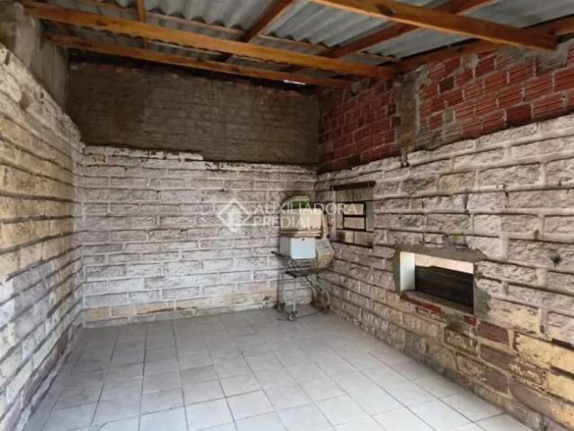 Casa com 2 domitórios no bairro Marechal Rondon
