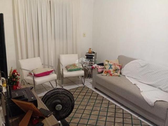 Casa com 2 dormitórios no bairro Perpetuo Socorro em Santa Maria RS