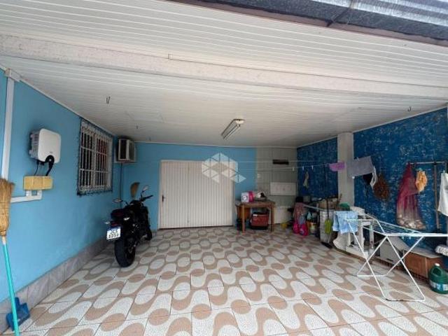 Casa com 2 dormitórios, no Bairro Santo Antônio!