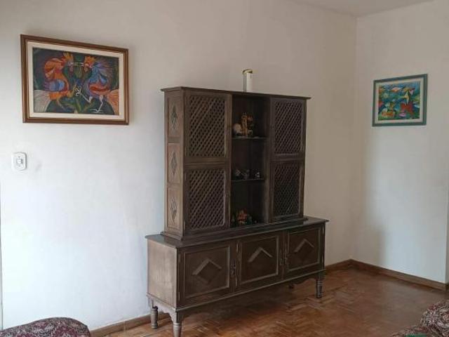 Casa no Centro – Guararema | 2 quartos, churrasqueira e terreno de 390 m²