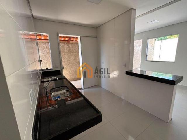 Casa com 2 dormitórios à venda, 50 m² por R$ 289.900,00 Alvorada Industrial São Joaquim de Bicas