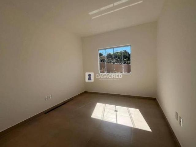Casa com 2 dormitórios à venda, 67 m² por R$ 320.000,00 Vargem Varginha/MG