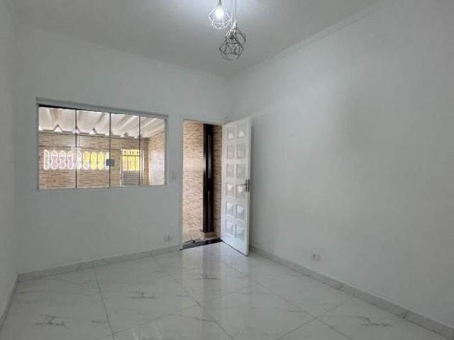Casa à venda no Boqueirão – Praia Grande/SP | 2 quartos, 2 vagas e 2 banheiros