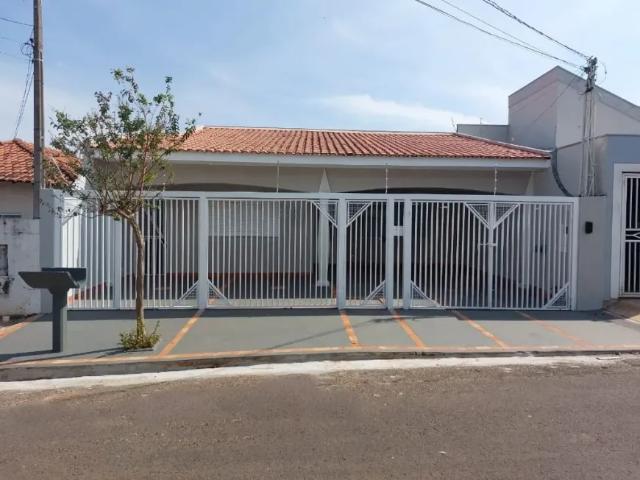 Casa com 2 dormitórios à venda, 80 m² por R$ 450.000,00 Jardim Continental Marília/SP