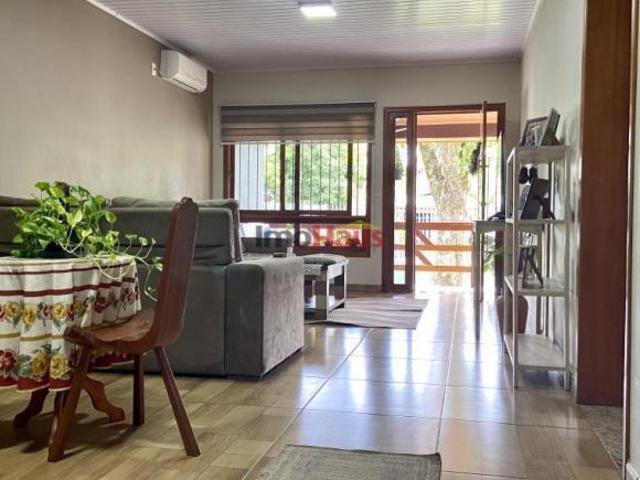 Casa com 2 dormitórios a venda no bairro Vila Nova