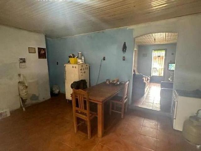 Casa com 2 dormitórios à venda por R$ 320.000,00 Vila Monte Carlo Cachoeirinha/RS
