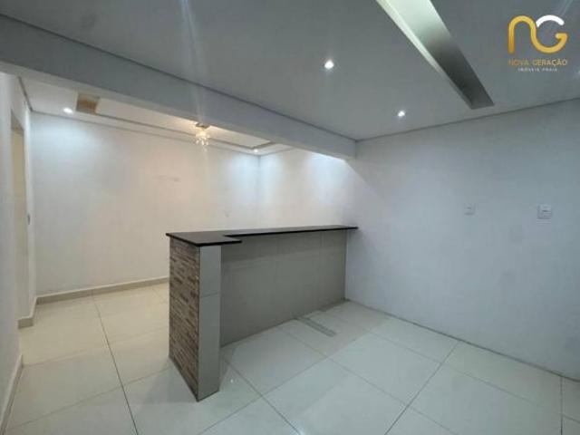 Casa com 2 dormitórios à venda por R$ 450.000,00 Tupi Praia Grande/SP